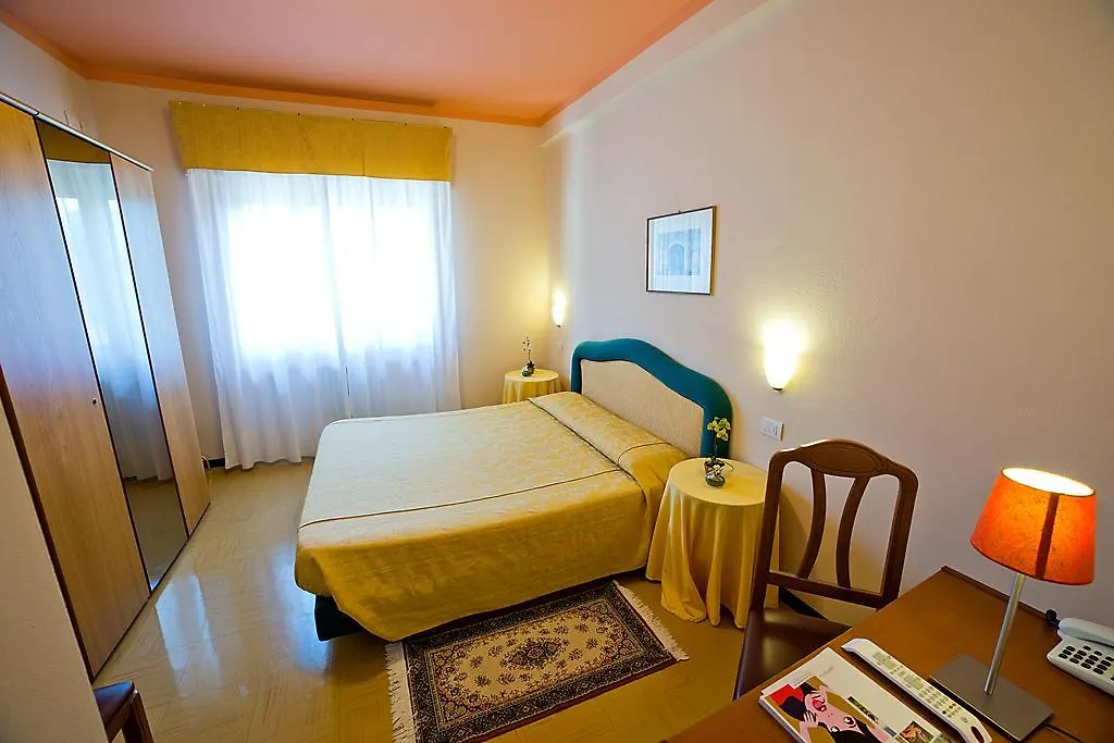 Hotel Europa Porlezza 3*,  Olaszország