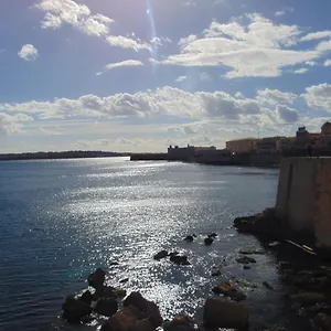 il-mare-di-ortigia.sicilyhotelsitaly.net/