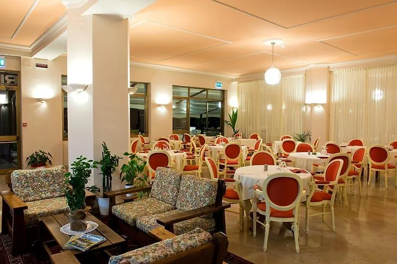 Hotel Europa Порлецца