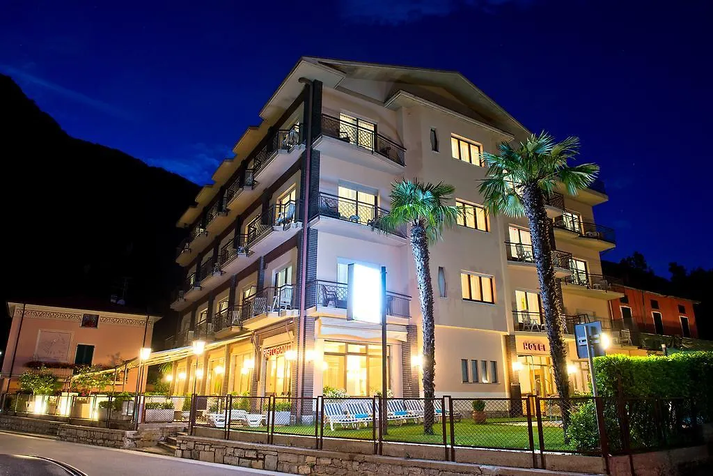 Hotel Europa Порлецца 3*,